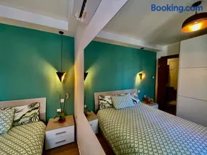 Airport Accommodation Bedroom with your own private Bathroom Self Check In and Self Check Out Air-condition Included - Image 3
