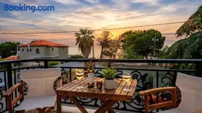 Studios Chrissi-Renovated 2026, Just 20m from the Beach - Image 5