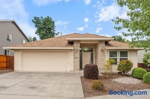 3 Bedroom House Suburban Retreat - Image 1