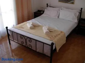Michele's Flat - Image 2