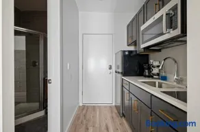 The Columbus Hotel - The Galley Studio - 89-203 - Image 2