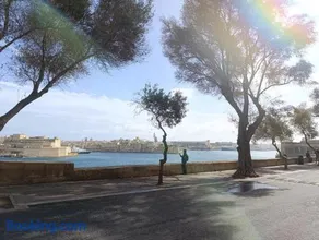 Valletta Grand Harbour Loft - Image 3