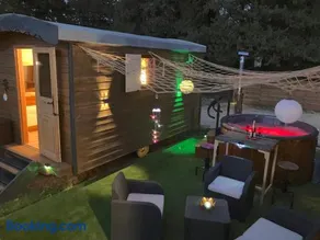 Roulotes de charme avec piscine chauffée et bain nordique à Uzès - Image 4