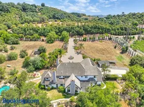 Casa Fuerte - Valley Estate w Pool Hot Tub Sports Court - Image 1