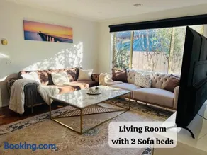 3 bedroom House in Hampton Park - Image 2