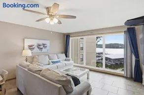 Parkside Escape - Seasonal Pool - Lake View - Pool View - Image 2