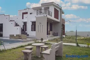 Retreat on the Ridge by Jade- Hill View pool Villa near Bangalore - Image 3