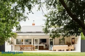 Thunder St Cottage Light Bright Home - Image 3
