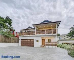 4BD 4BA Wine Country Gateway With BBQ And Billiards - Image 3