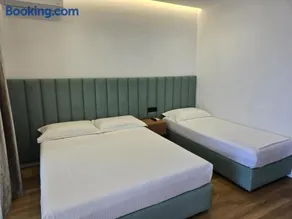 Rei Hotel - Image 1