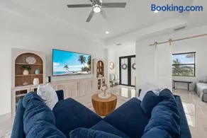 Stay Cape Coral Spacious Family Getaway with Game Room & Outdoor Living - Image 5