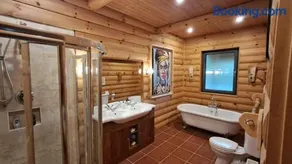 Eaglewood Lodge - Image 5
