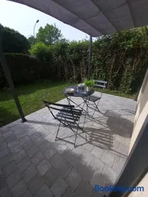 Studio avec terrasse et jardin privatif - Figeac centre - Parking gratuit - Image 2