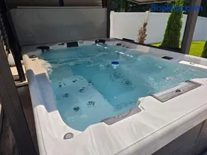 Luxury 5BR Estate Backyard Jacuzzi Gazebo & Outdoor Kitchen - Image 1
