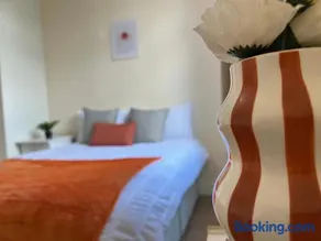 Bluebird Suites Streatham - Image 4