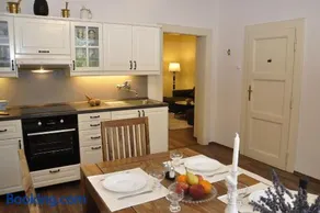 Atmospheric Quiet Apartment - Image 2