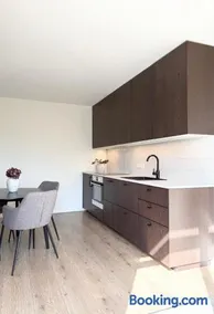 Lonid Apartment - Image 1