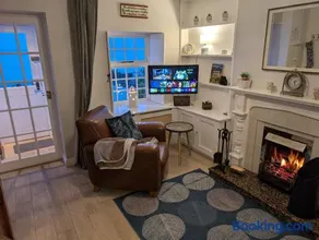 Widows Row Cottage - Image 4