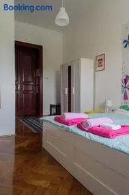 Cozy river view apartment - Image 5