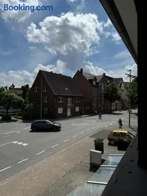 Nathanael Ferienwohnung mit Küche, WLAN & 4 Schlafzimmern - Image 1