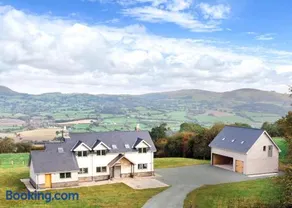4 Bed in Banks Head oc-h43280 - Image 1