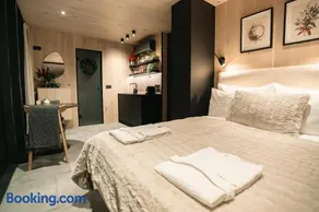 Bejas Lux Mirror Houses - Image 4