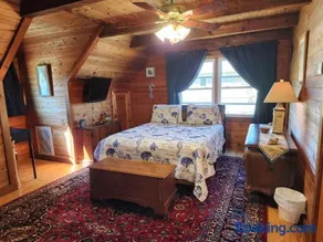 Hooks Hideaway-Cabin on the Albemarle Sound - Image 2