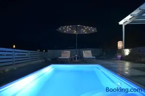 Blue View Villa #2 Luxury Sea View Mini Shared Pool - Image 2