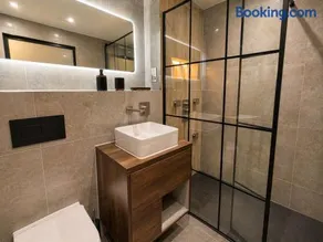 The Carriage House Residences - Image 4