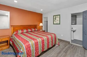 Village Lodge - Image 3