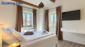 Voll ausgestattete charmante Villa mit privatem Pool, Garten und Terrasse - Image 4
