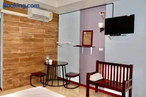 โรงแรมเจเอสเพลส - Image 1