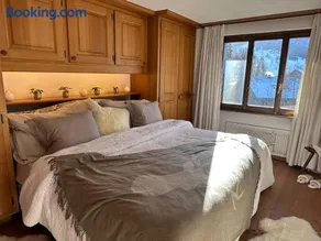 4-bedroom Chalet in the Heart of Gstaad - Image 2