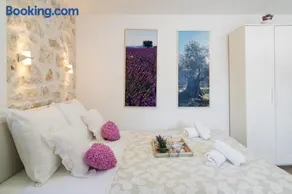 Guest House Babina - Apartments King & Queen - Image 2