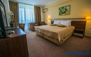Hotel Saturn - Image 3