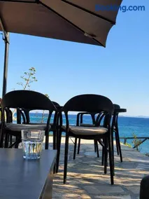 SEA La Vie Seafront Apartment, Kalogria Beach - Image 1