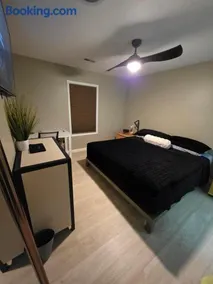 Modern/Retro Condo - Image 3