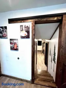 Cozy 3 Bedroom Cabin with Patio, Kids' Playground, and Large Grill - Image 3