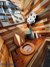 The Meadows Hut - Image 5