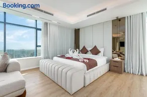 Samaya Holiday Homes - Square 1B Duplex Panoramic View - Image 2