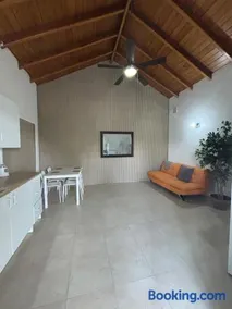 Crosbies Cabins Large Modern Space - Image 3