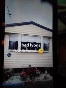 Deluxe 3 bedroom Lyons Robin hood oaklands with free wifi free sky - Image 1