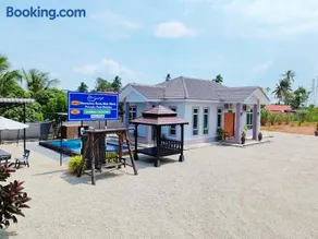Homestay Restu Mak Abah Private Pool Melaka - Image 1