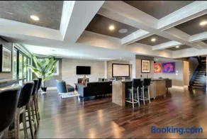 White Rock Joy Inn - Image 2