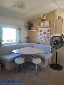 Caravan Holiday Home - Image 2