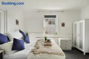 Garden Flat In Watford - Image 4