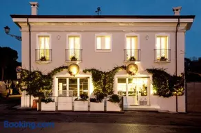 Sasaràl Suites - Image 3