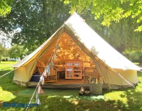 Oxford Riverside Glamping - Image 3