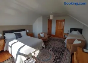 Inishowen Lodge B&B - Image 1