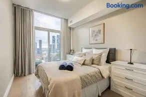 Luxury Downtown Penthouse- Breathtaking Views - Image 3